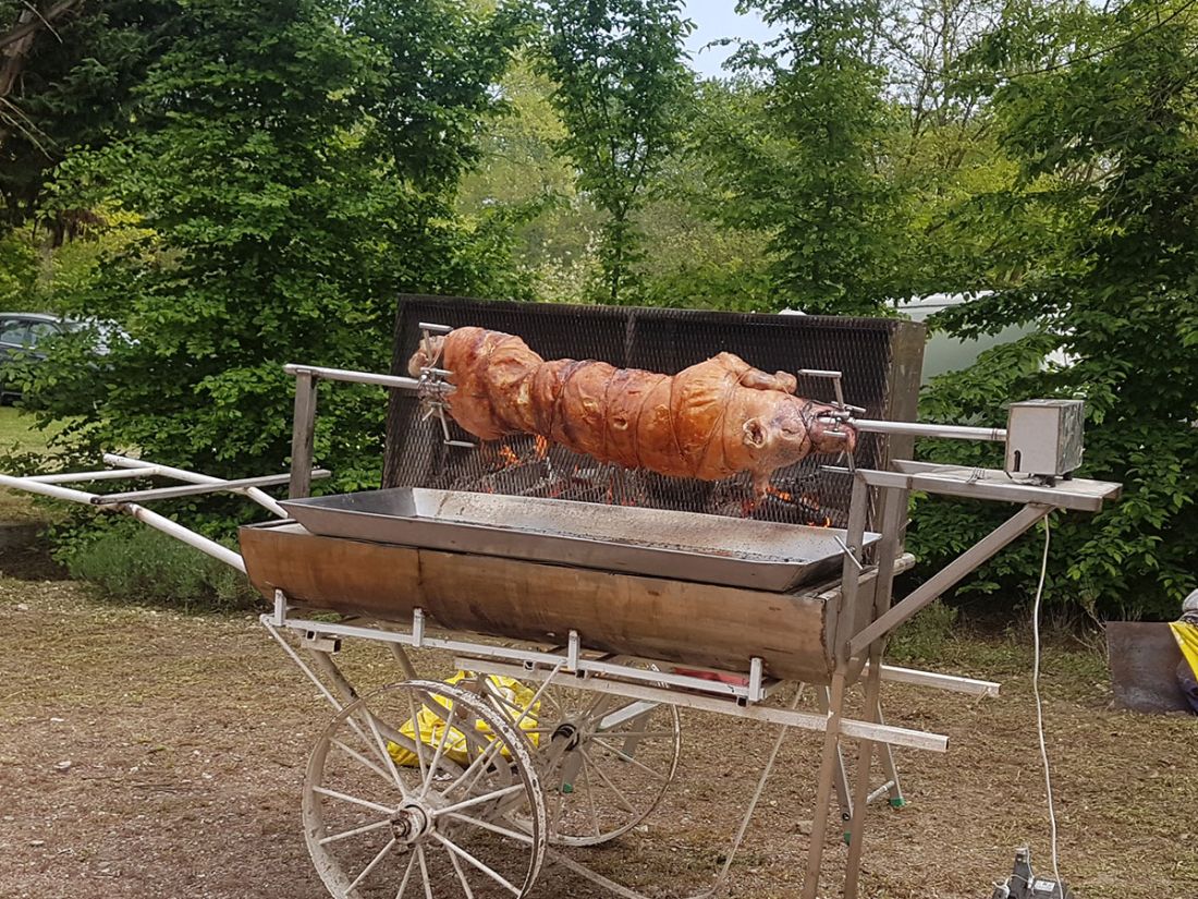 Cochon à la broche cuisiné au Ginkgo