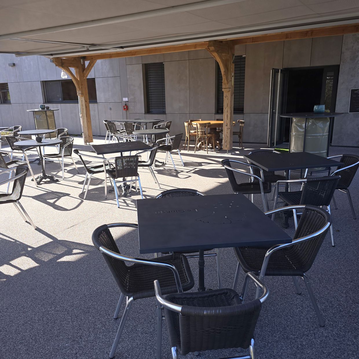 Terrasse extérieure du restaurant Ginkgo