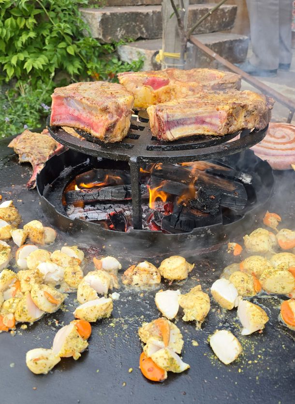 Noix de Saint-Jacques et côtes de boeuf au braséro par le Ginkgo