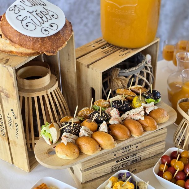 Entrées froides et jus de fruits pour les 20 ans de Citeos